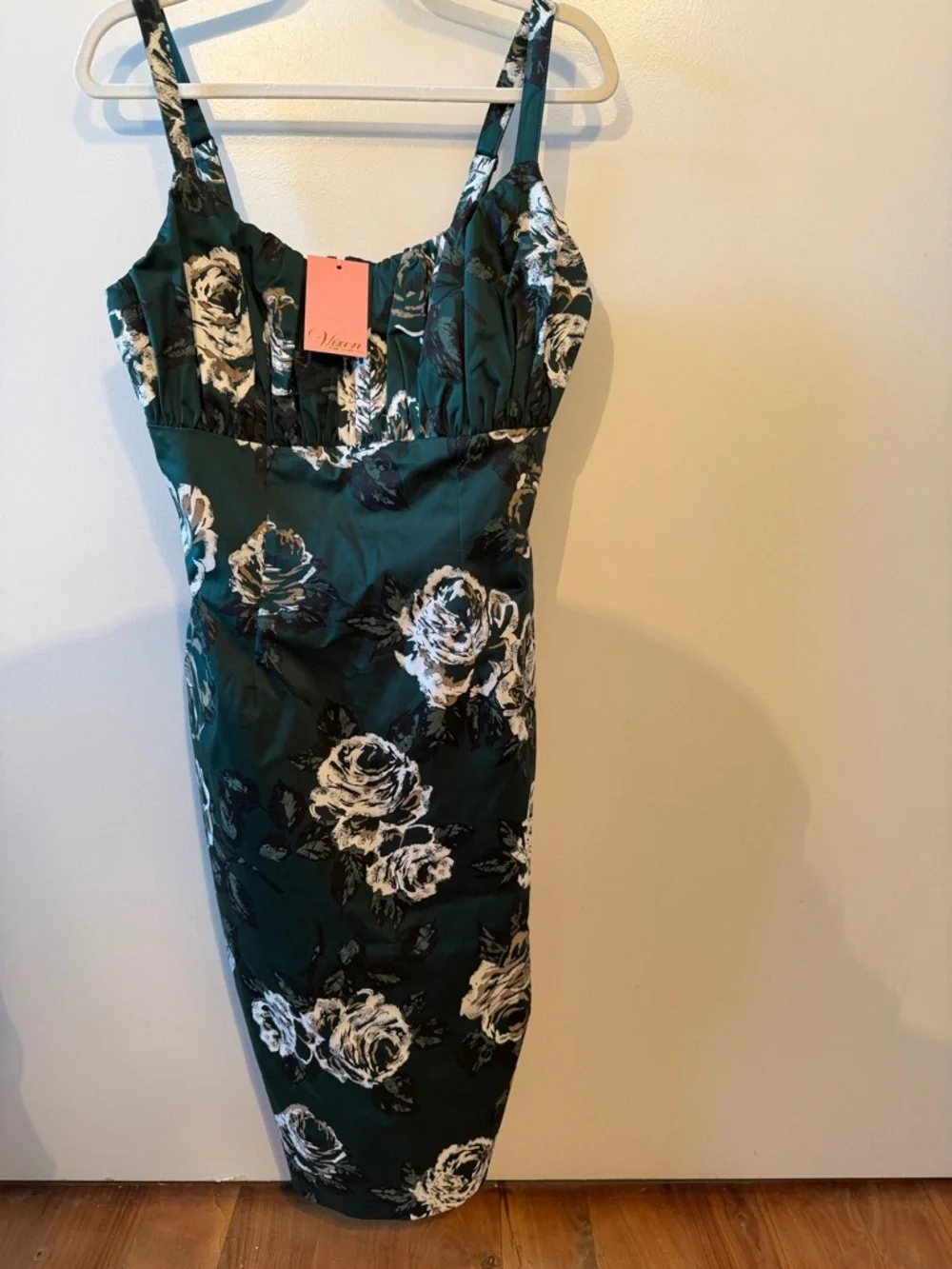 Ingenue Wiggle Dress in vintage green rose - Vixen by Michelline Pitt - NWT - Picture 4 of 5
